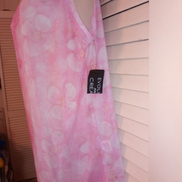 NEW SIZE M EVOLUTION AND CREATION ACTIVE WEAR TOP - Picture 4 of 6